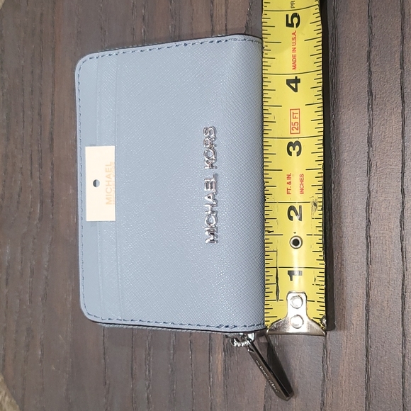 Michael Kors MD ZA card case Leather in Pale Blue - Picture 6 of 7